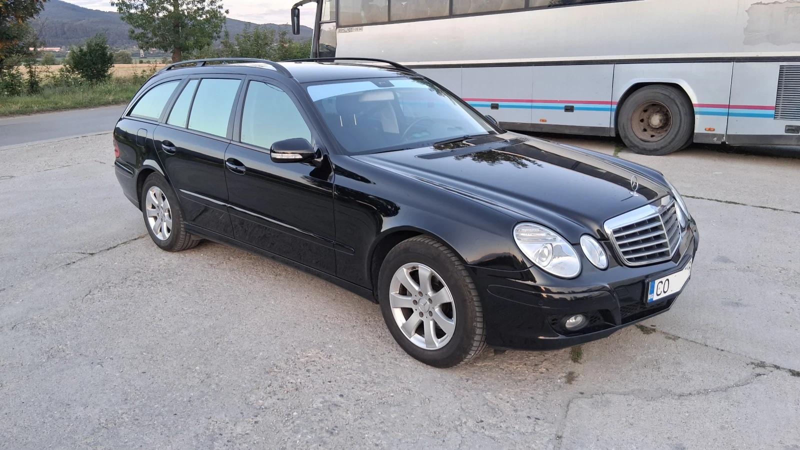 Mercedes-Benz E 200 Компресор , снимка 2 - Автомобили и джипове - 55189648