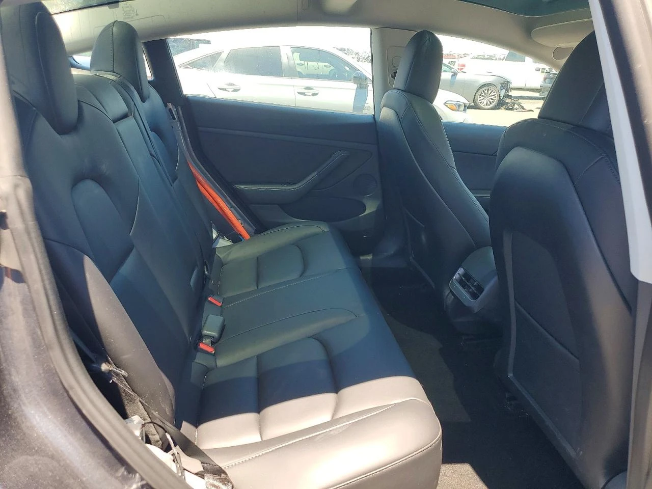 Tesla Model 3, снимка 10 - Автомобили и джипове - 55272157