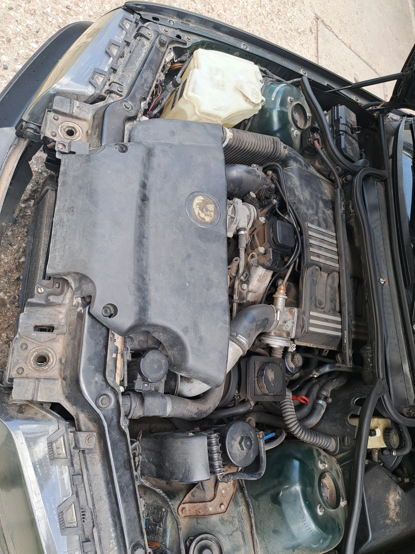 BMW 320, снимка 4 - Автомобили и джипове - 55617132