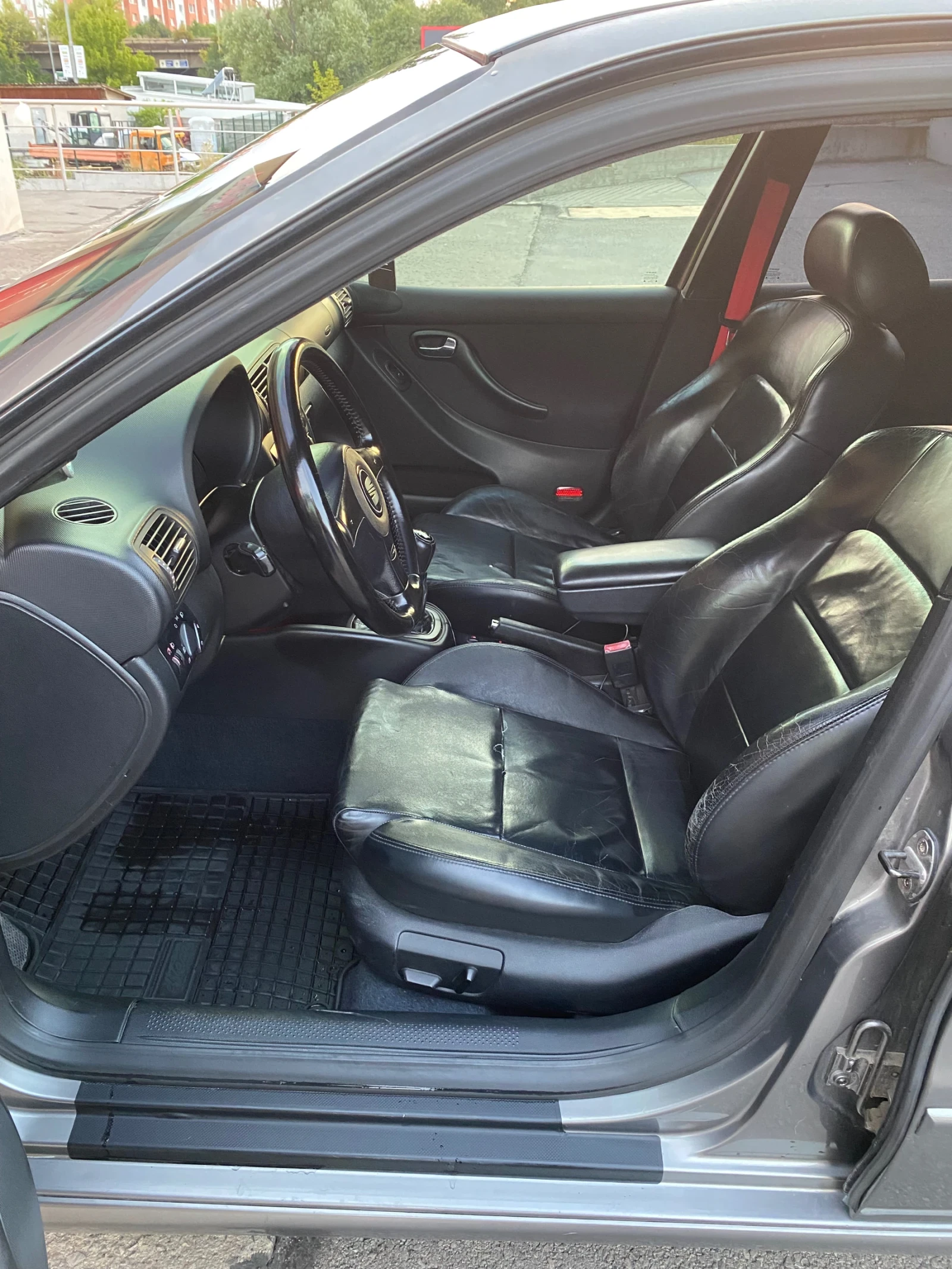 Seat Leon, снимка 11 - Автомобили и джипове - 55658190