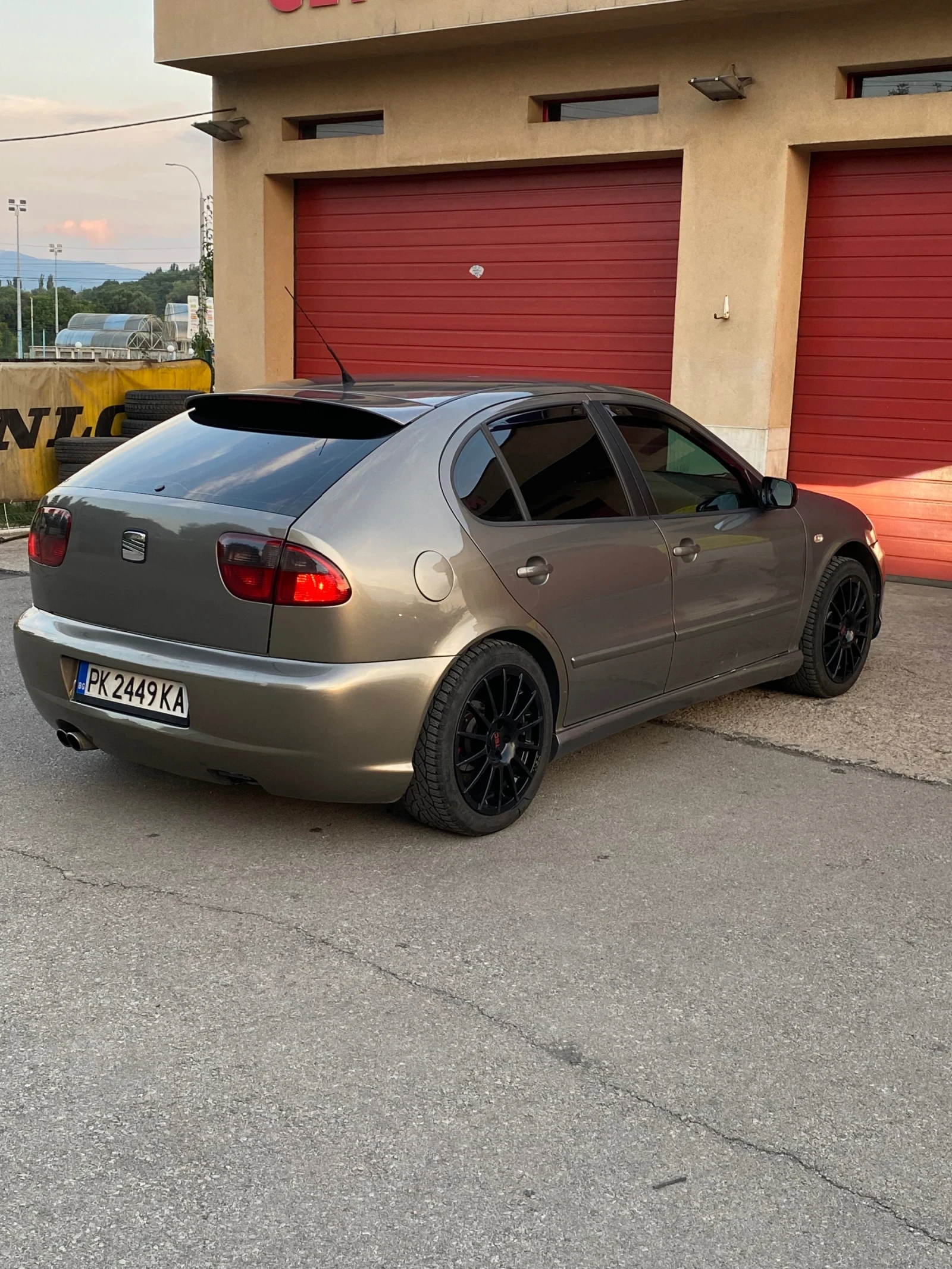 Seat Leon, снимка 8 - Автомобили и джипове - 55658190
