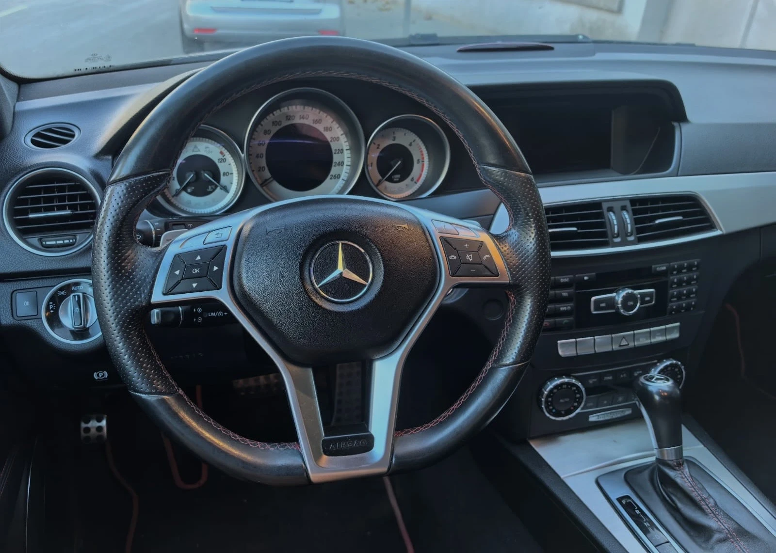 Mercedes-Benz C 220 CDI, снимка 8 - Автомобили и джипове - 55780754