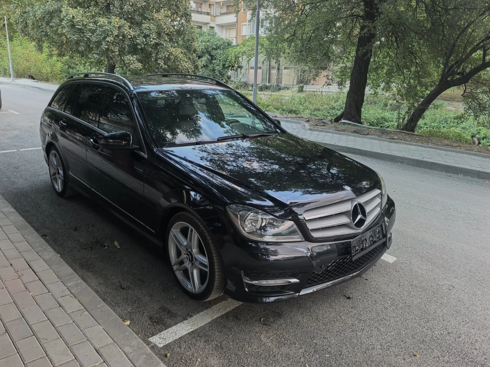 Mercedes-Benz C 220 CDI, снимка 3 - Автомобили и джипове - 55780754