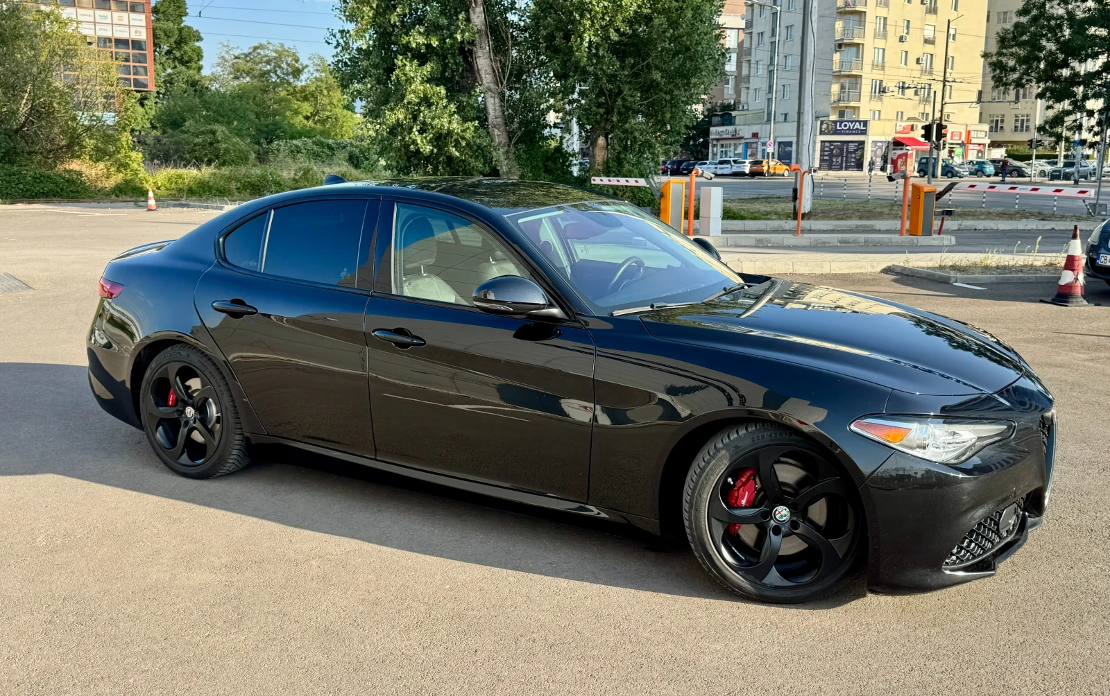 Alfa Romeo Giulia TI 2.0 RWD, снимка 2 - Автомобили и джипове - 55852500