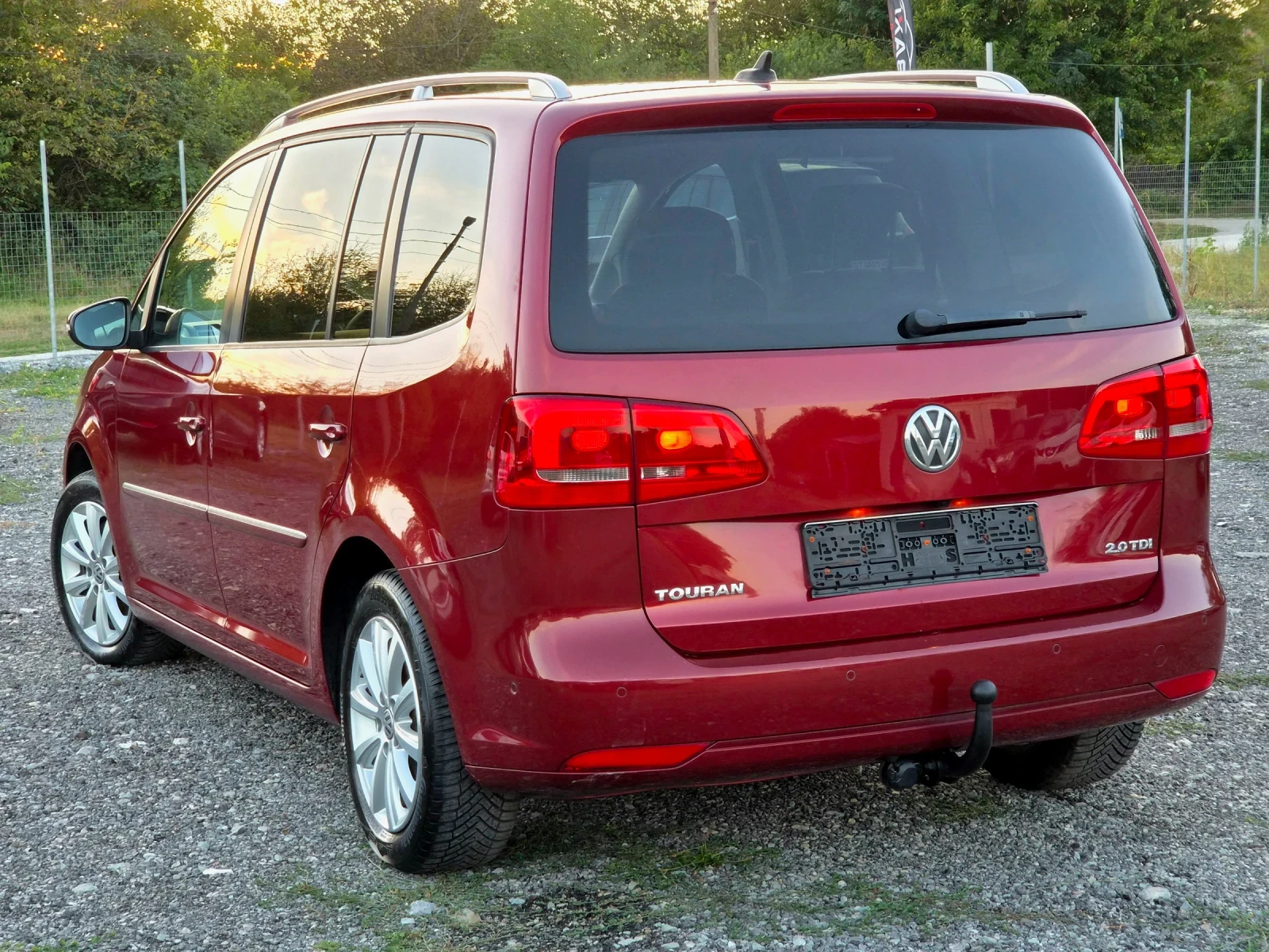 VW Touran 2.0'TDI* LED, NAVI PANORAMA FULL, снимка 5 - Автомобили и джипове - 56089882
