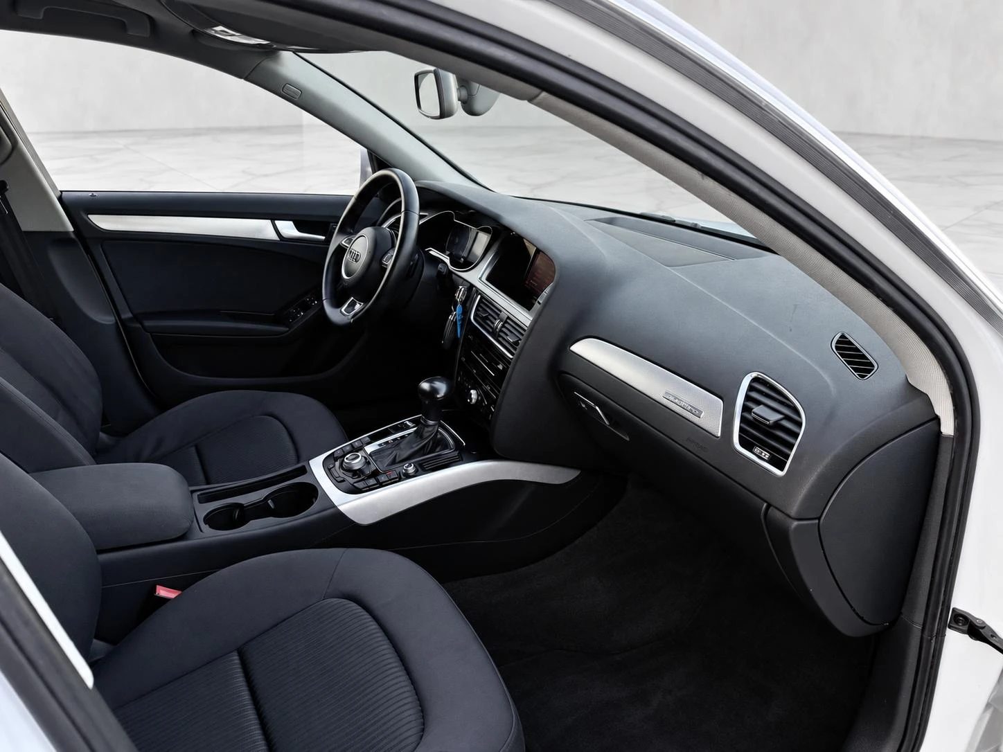 Audi A4 2.0 TDi Quattro, снимка 11 - Автомобили и джипове - 56388929