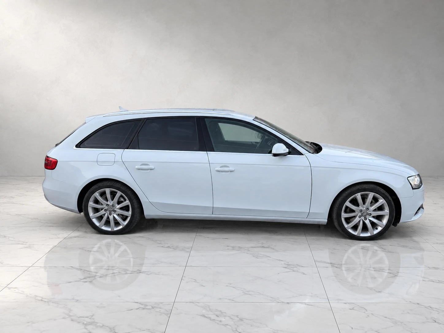 Audi A4 2.0 TDi Quattro, снимка 7 - Автомобили и джипове - 56388929