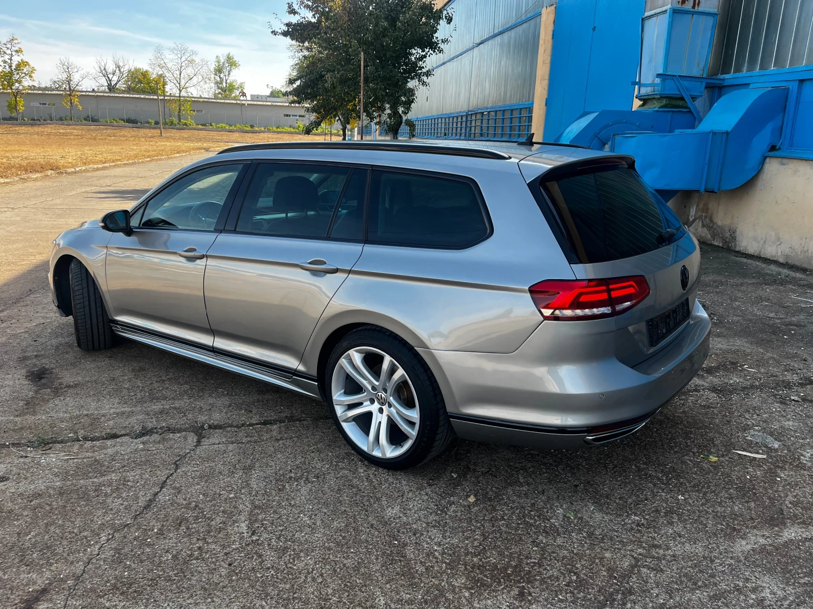 VW Passat 2.0tdi 150k.c, снимка 3 - Автомобили и джипове - 56416893