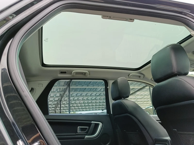 Land Rover Discovery Sport 2.0D* Панорама* 4х4, снимка 14 - Автомобили и джипове - 51467712