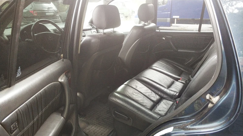 Mercedes-Benz ML 270, снимка 10 - Автомобили и джипове - 52110417
