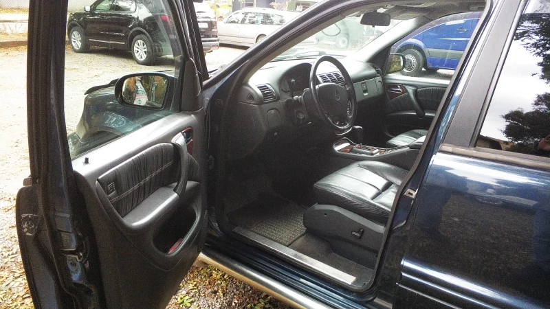 Mercedes-Benz ML 270, снимка 9 - Автомобили и джипове - 52110417
