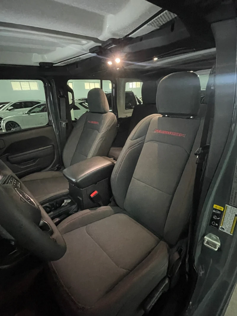 Jeep Wrangler RUBICON/Камера/подгрев волан/НОВ/ФУЛЛ!!, снимка 13 - Автомобили и джипове - 52368497