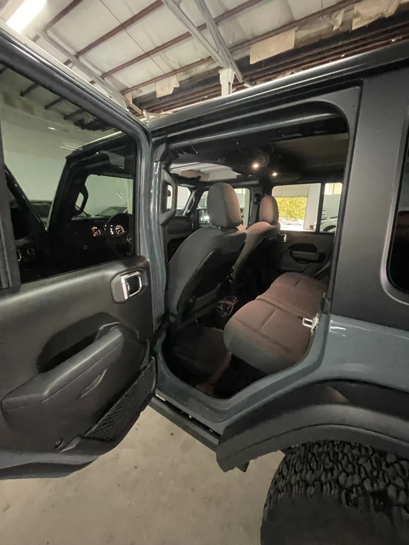 Jeep Wrangler RUBICON/Камера/подгрев волан/НОВ/ФУЛЛ!!, снимка 11 - Автомобили и джипове - 52368497