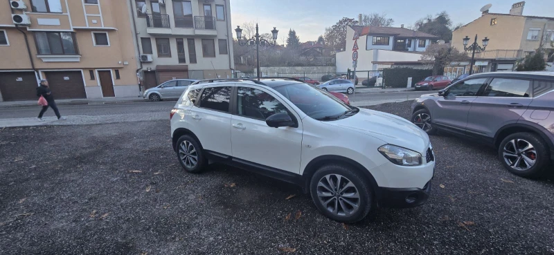 Nissan Qashqai J10