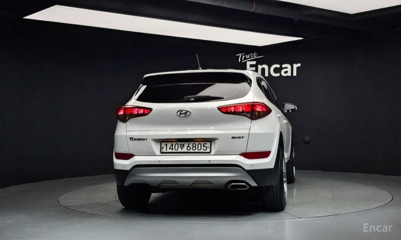 Hyundai Tucson, снимка 4 - Автомобили и джипове - 52875212