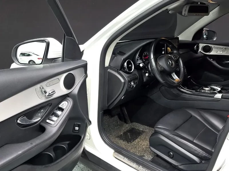 Mercedes-Benz GLC 220 4MATIC - САМО 30% АВАНС, снимка 11 - Автомобили и джипове - 56005620
