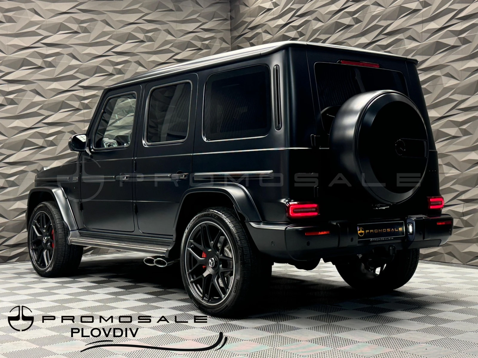 Mercedes-Benz G 63 AMG Carbon* 3D Burmester* 3xTV* 360* Pano - изображение 3