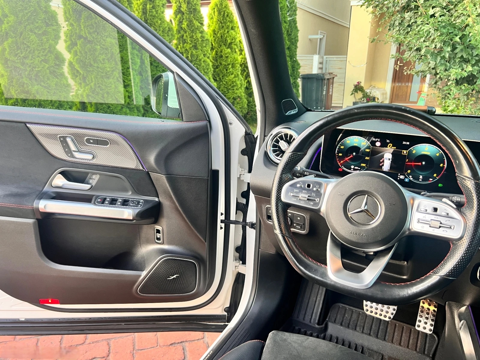Mercedes-Benz GLB 220d AMG Line 4Matic - изображение 4