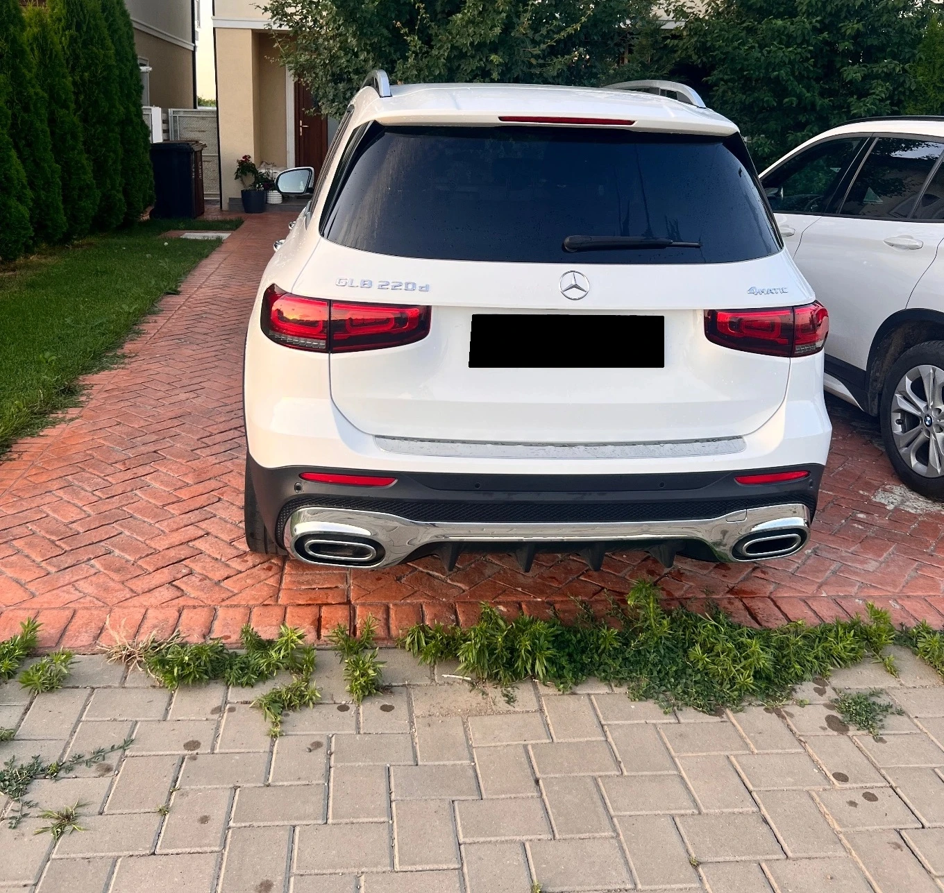 Mercedes-Benz GLB 220d AMG Line 4Matic - изображение 3