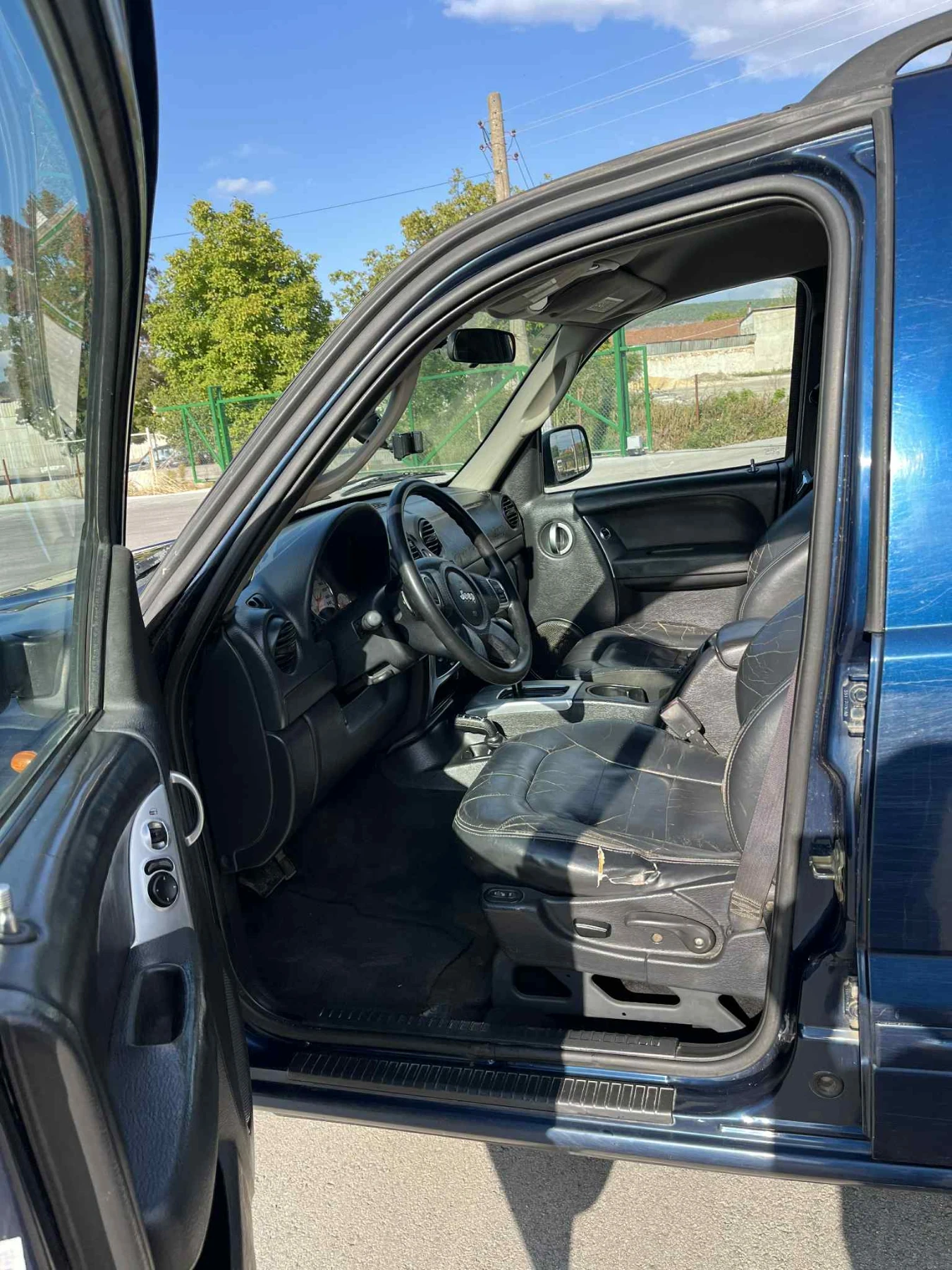 Jeep Cherokee 2.8 дизел автомат 2005 г - изображение 7