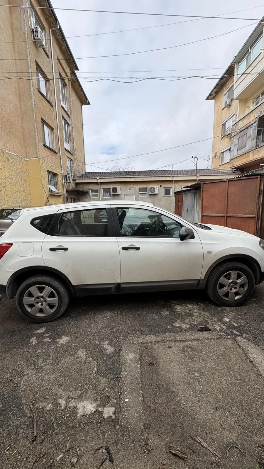 Nissan Qashqai, снимка 4 - Автомобили и джипове - 54004710