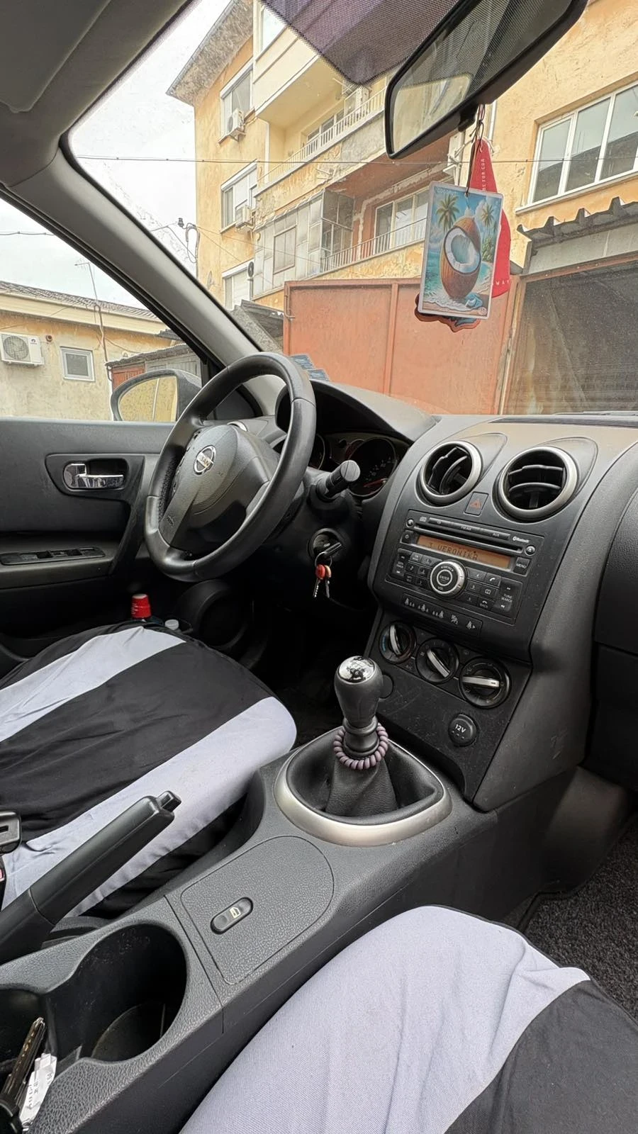 Nissan Qashqai, снимка 6 - Автомобили и джипове - 54004710
