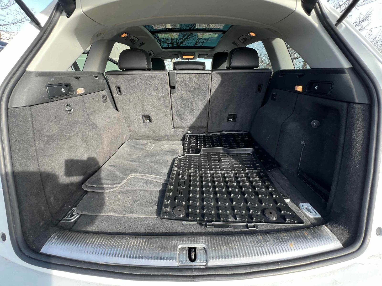 Audi Q5 2.0T PROGRESSIV * ПОДГРЕВИ * ПАНОРАМА * KEYLESS * , снимка 11 - Автомобили и джипове - 54336346