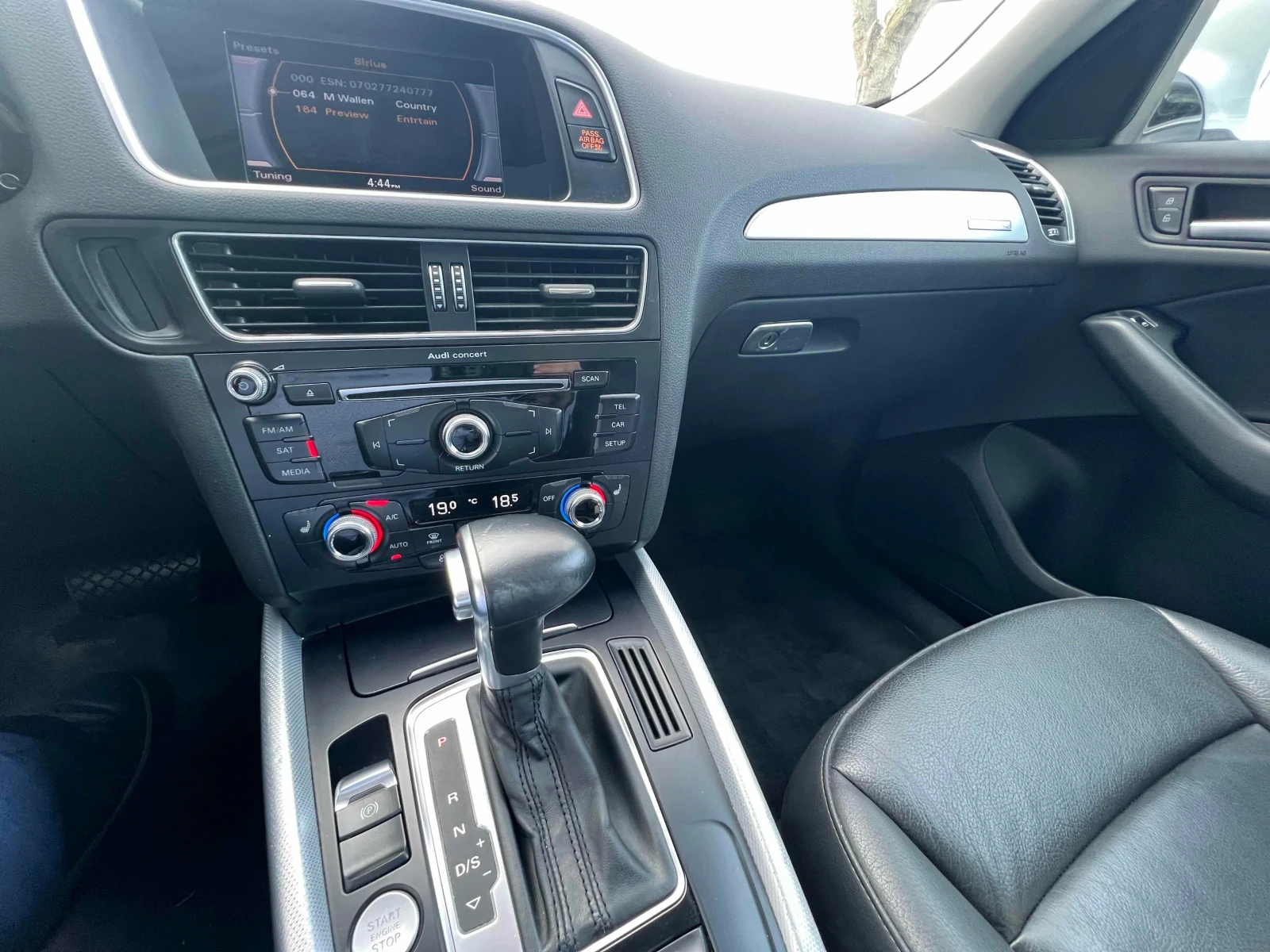 Audi Q5 2.0T PROGRESSIV * ПОДГРЕВИ * ПАНОРАМА * KEYLESS * , снимка 8 - Автомобили и джипове - 54336346