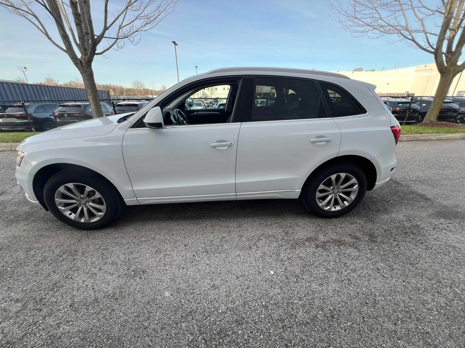 Audi Q5 2.0T PROGRESSIV * ПОДГРЕВИ * ПАНОРАМА * KEYLESS * , снимка 4 - Автомобили и джипове - 54336346