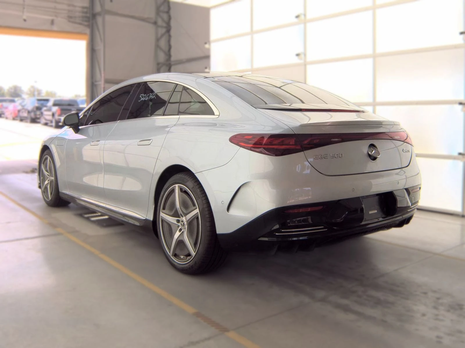 Mercedes-Benz EQE EQE 500 4MATIC | Panorama | Memory | Blind Spot | , снимка 4 - Автомобили и джипове - 55154471