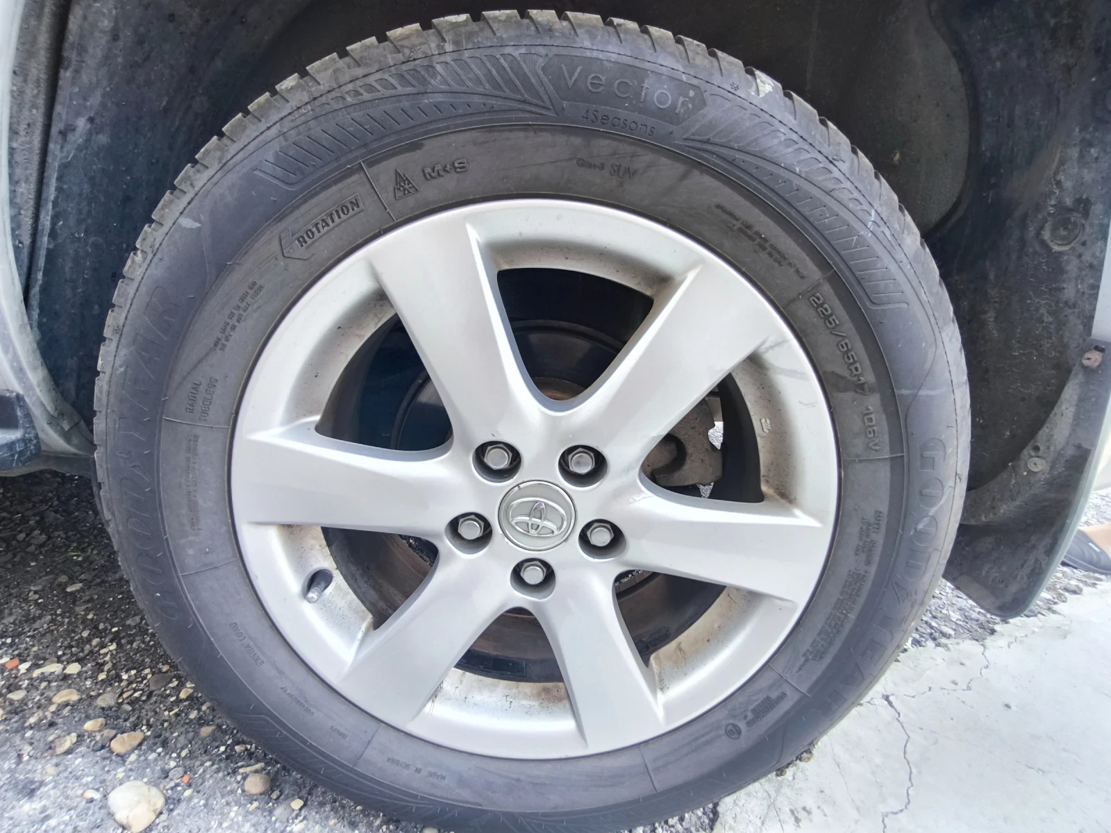 Toyota Rav4, снимка 4 - Автомобили и джипове - 55387153