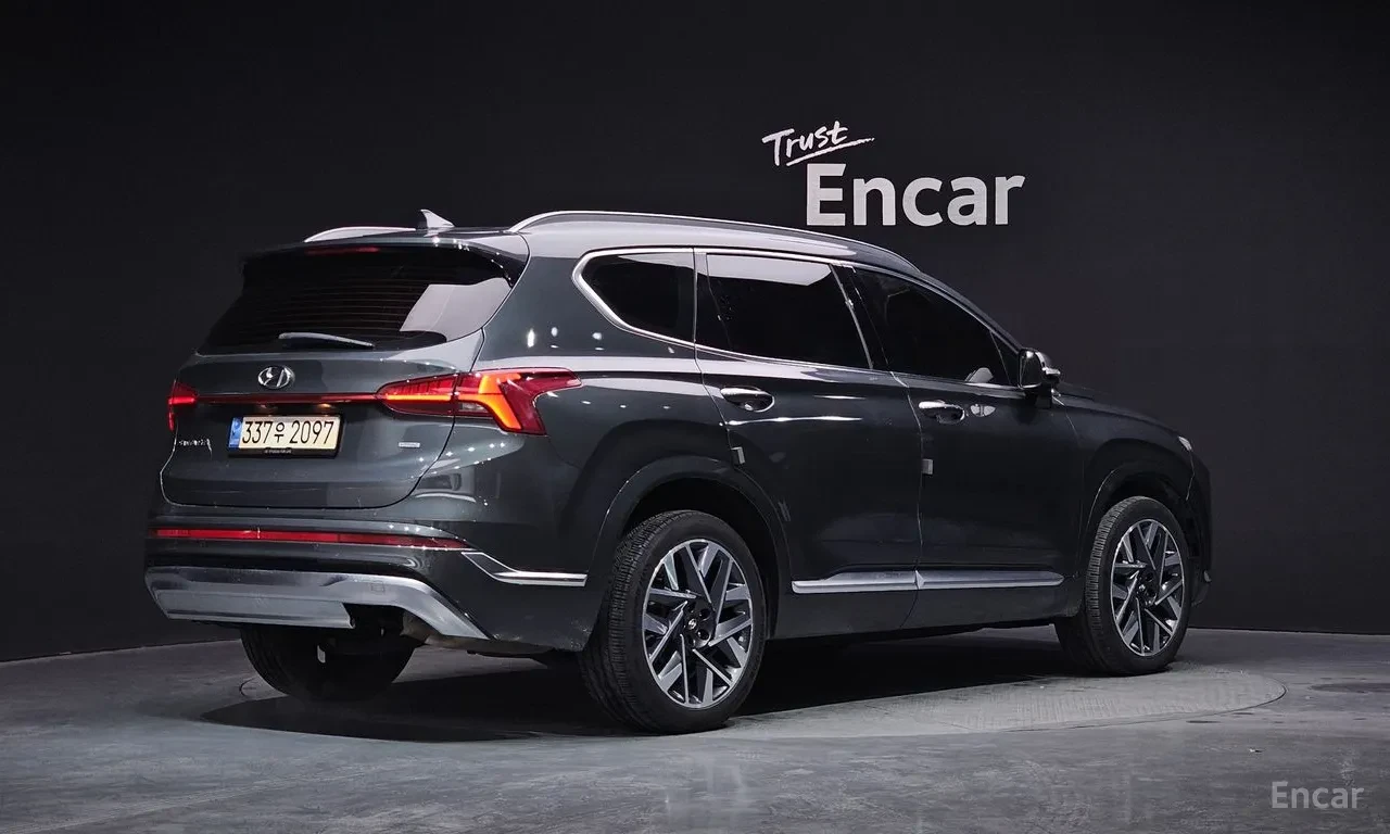 Hyundai Santa fe Calligraphy* Distronic* 360* Обдух* Bose Premium, снимка 3 - Автомобили и джипове - 55805382