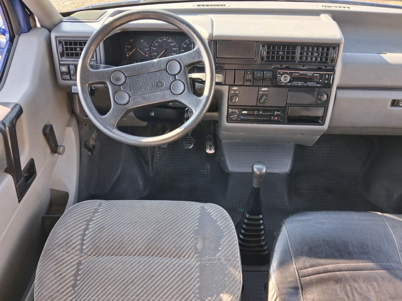 VW Transporter Caravelle, 2.5 бензин-газ, 9 местен. , снимка 11 - Бусове и автобуси - 53108414