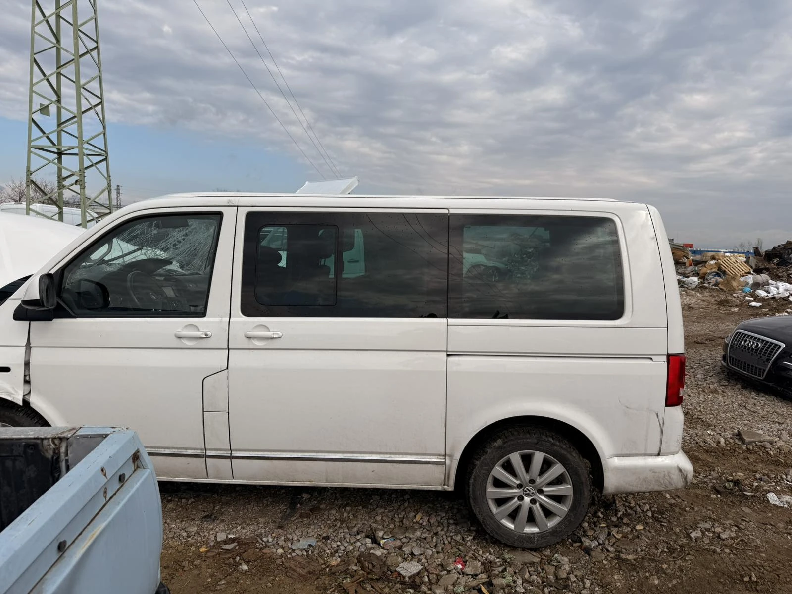 VW Multivan 2.0tdi 177hp DSG, снимка 3 - Бусове и автобуси - 53721018
