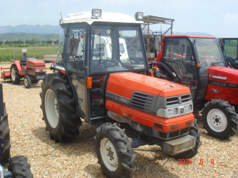 Трактор Kubota СКАЙТРАК, снимка 2 - Селскостопанска техника - 46053949