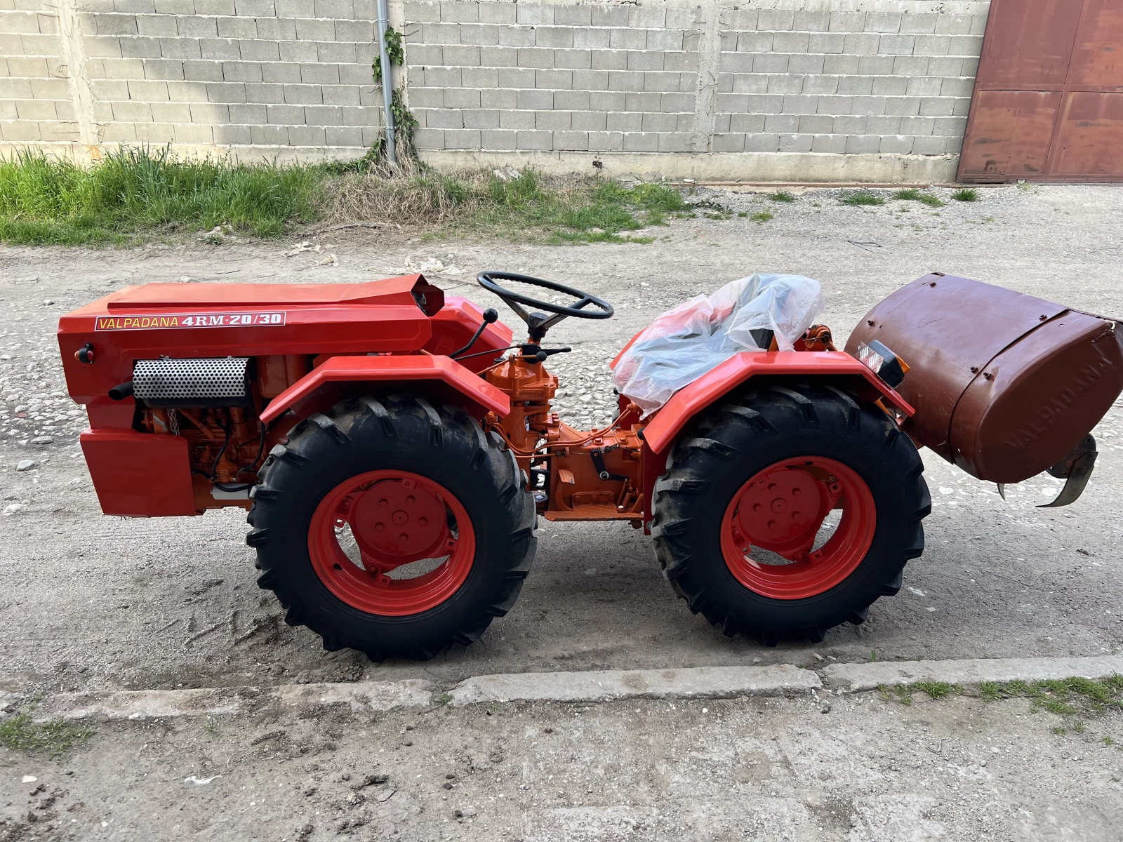 Трактор Kubota Valpadana 4RM 300 - изображение 2