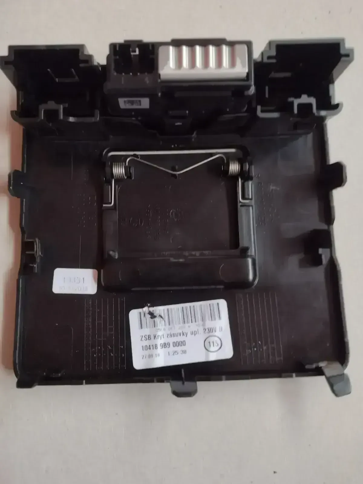 5Q0035726L  USB ���� �� ���������   SKODA OCTAVIA III | Mobile.bg � ����������� 2