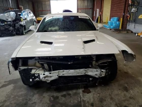 Dodge Challenger 3.6L 6 Rear-wheel drive, снимка 6