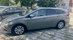 Toyota Auris, снимка 1