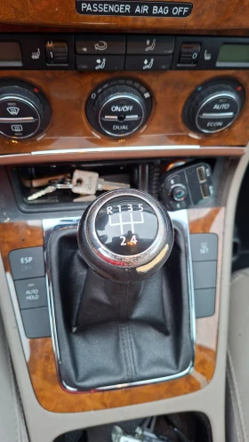 VW Passat 1.9 105 - 3100 € / 6063.07 лв. - 96597548 12