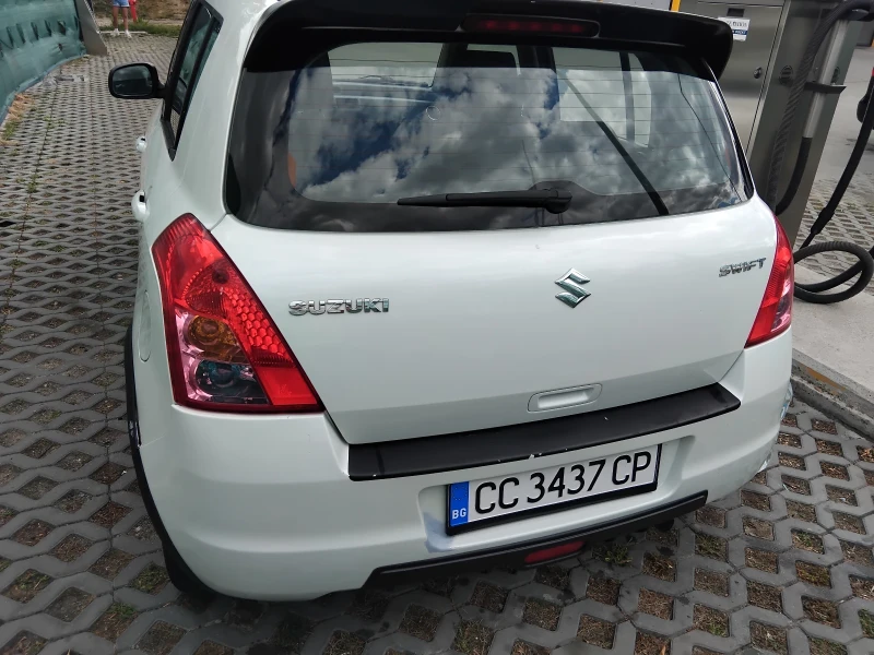 Suzuki Swift 1.3, снимка 3 - Автомобили и джипове - 47130879