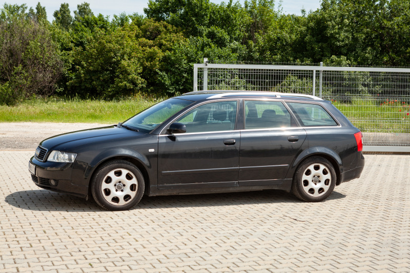 Audi A4 Avant 2.0, снимка 11 - Автомобили и джипове - 45779137