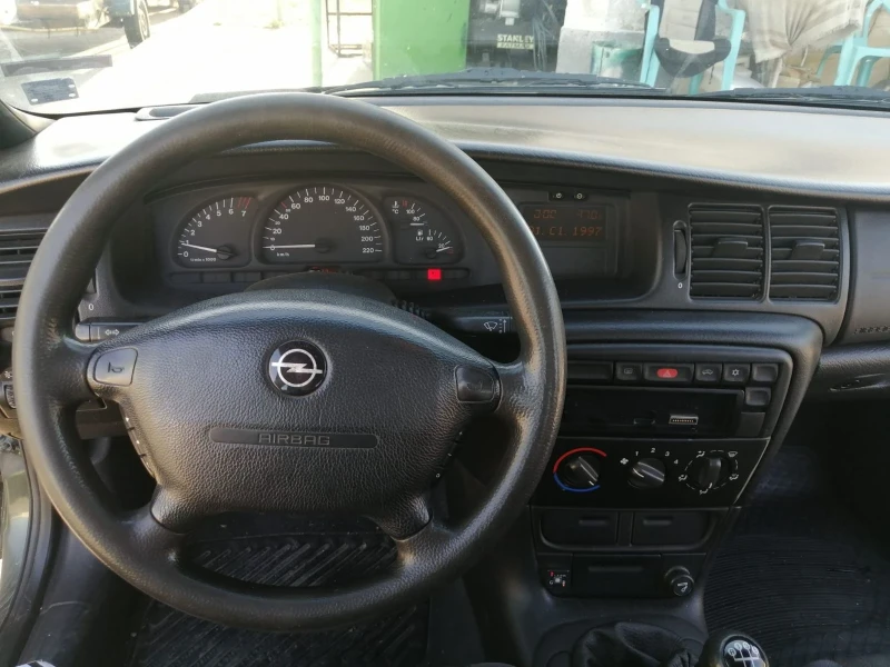 Opel Vectra, снимка 13 - Автомобили и джипове - 52450878