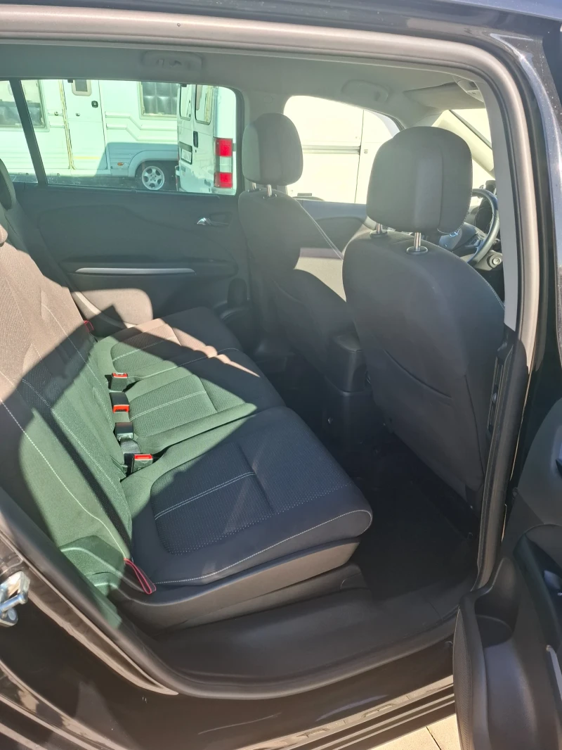 Opel Zafira 2.0 170кс, снимка 10 - Автомобили и джипове - 52087437