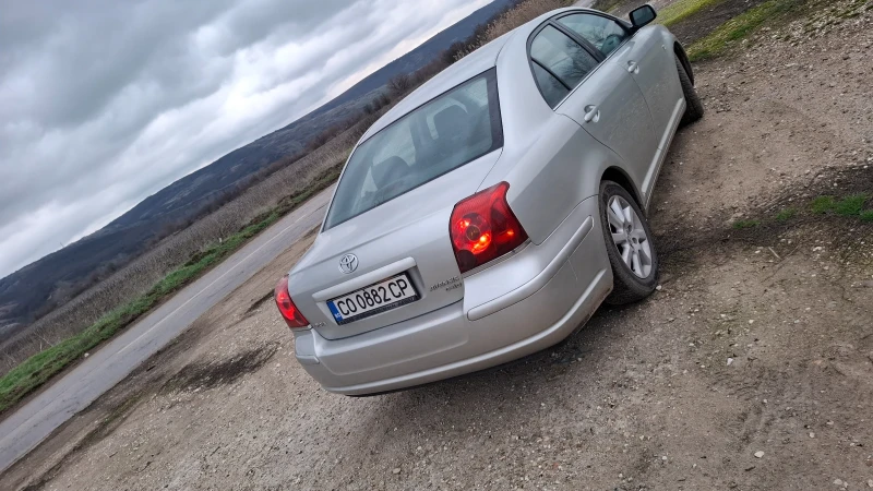 Toyota Avensis, снимка 11 - Автомобили и джипове - 53053646