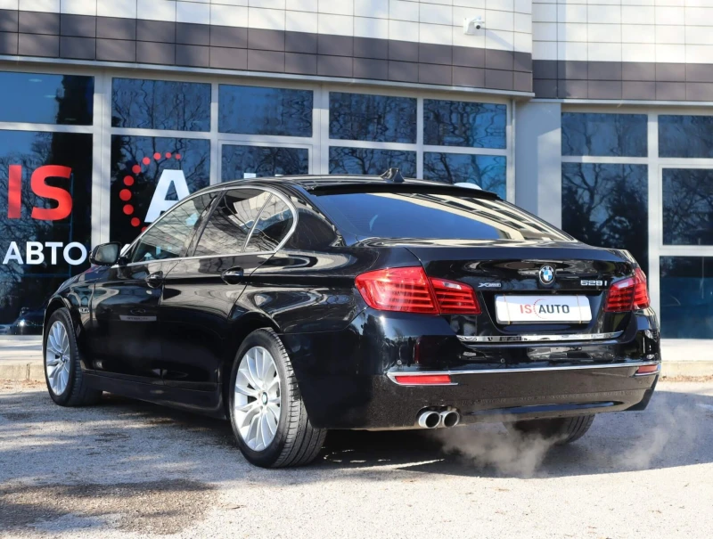 BMW 528 Luxury Line/PDC/Ambient/4xПодгрев/Камера, снимка 5 - Автомобили и джипове - 53166029