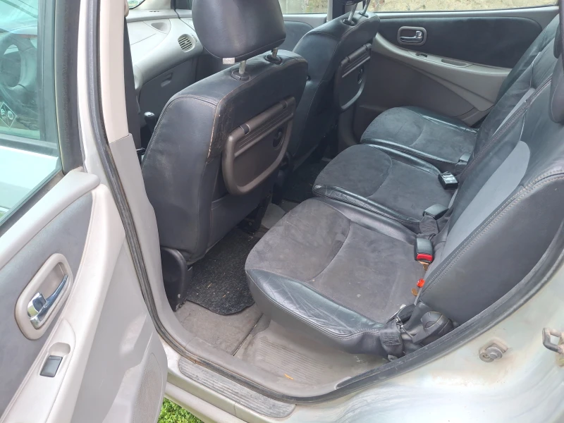 Nissan Almera tino, снимка 7 - Автомобили и джипове - 53523979