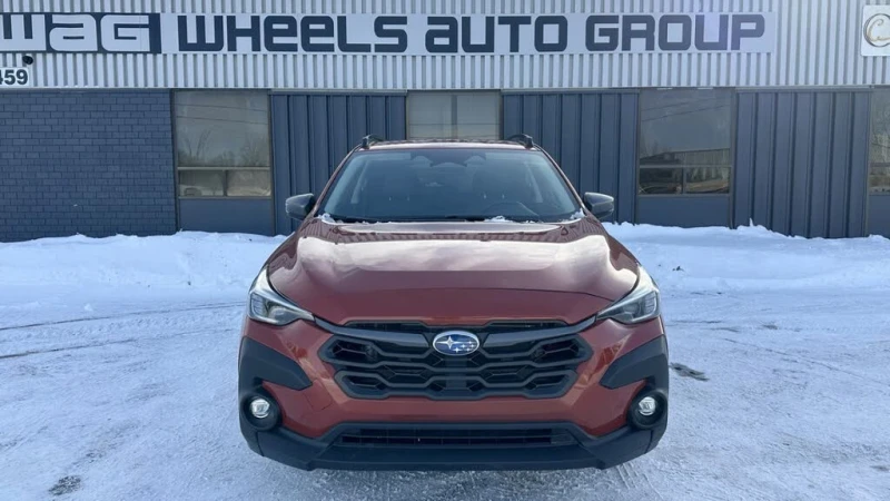 Subaru Crosstrek Touring* АвтоКредит* (ЦЕНА ДО БГ), снимка 2 - Автомобили и джипове - 53528478