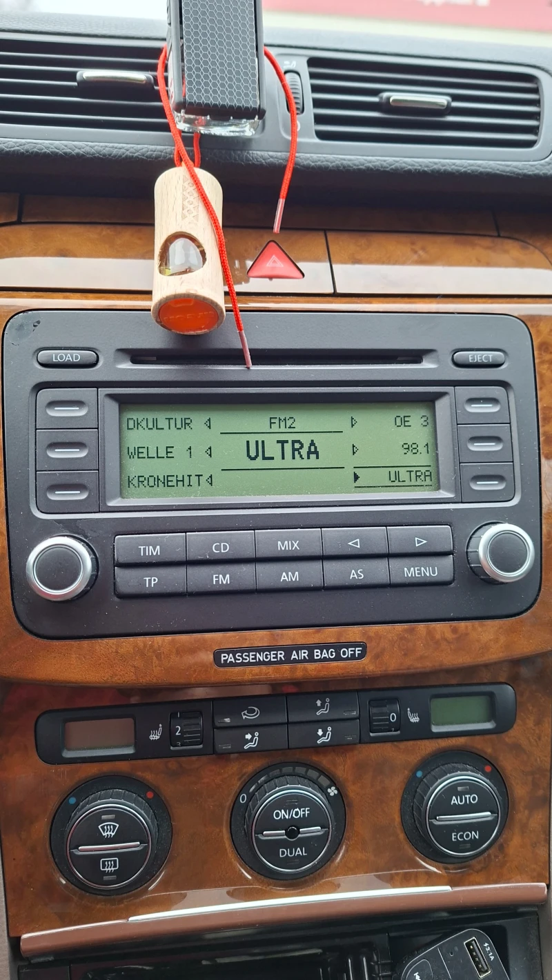 VW Passat 1.9 105, снимка 10 - Автомобили и джипове - 53538931