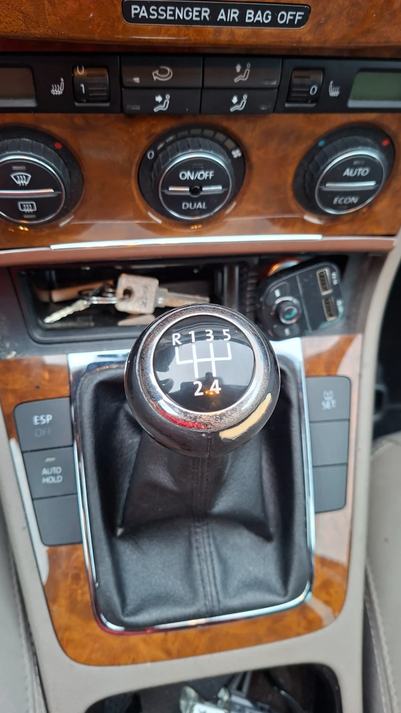 VW Passat 1.9 105, снимка 12 - Автомобили и джипове - 53538931